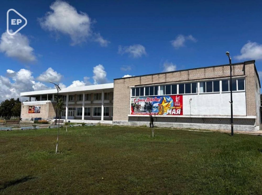 Круглоозерский дом культуры после ремонта по народной программе «Единой России» оснастят кинопроекционным оборудованием Круглоозерский дом культуры после ремонта по народной программе «Единой России» оснастят кинопроекционным оборудованием
