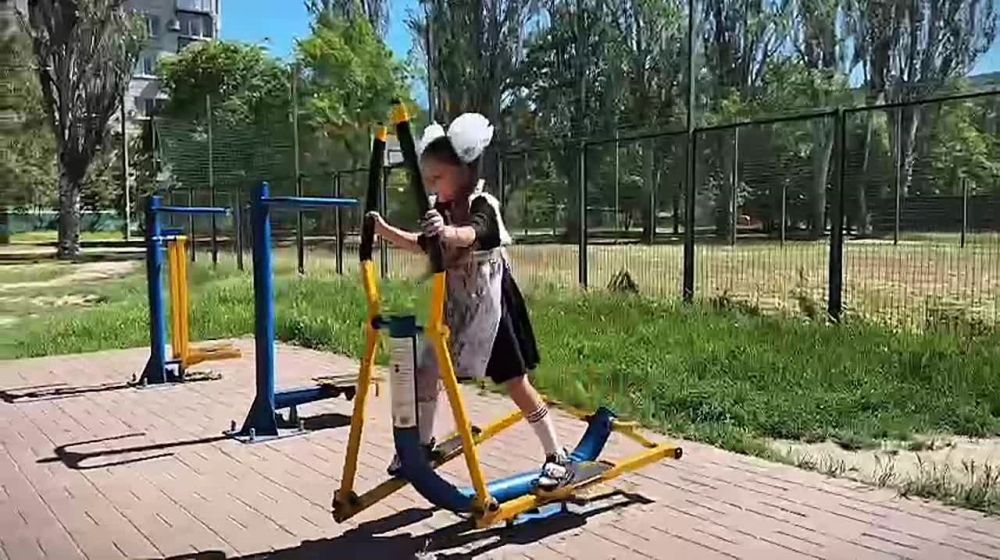   :    .    ,   