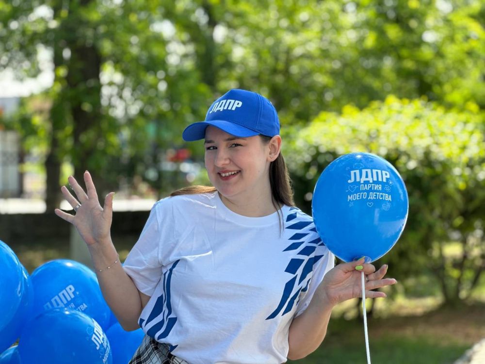 Продолжаем праздник детства Продолжаем праздник детства