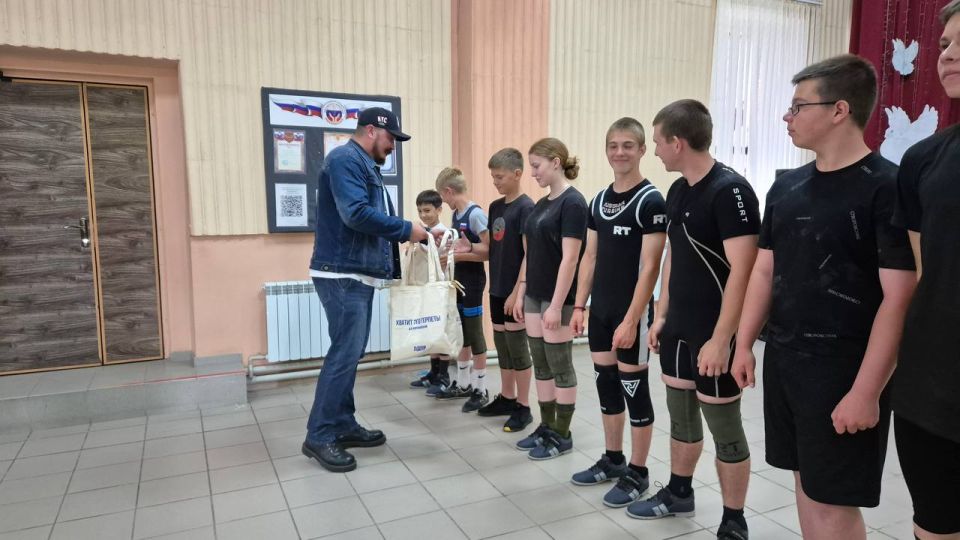 ЛДПР Поддерживает Будущих Чемпионов: Херсонские Соревнования по Пауэрлифтингу ЛДПР Поддерживает Будущих Чемпионов: Херсонские Соревнования по Пауэрлифтингу