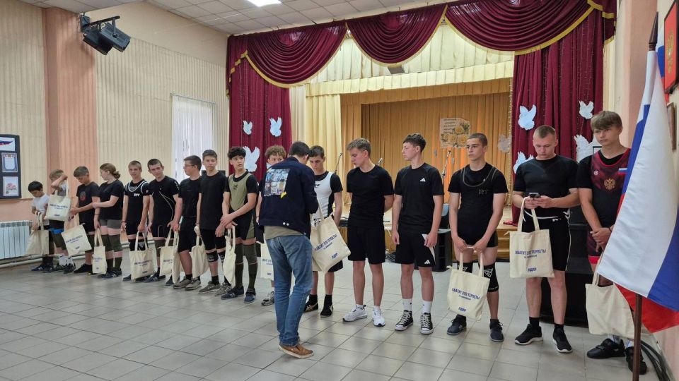 ЛДПР Поддерживает Будущих Чемпионов: Херсонские Соревнования по Пауэрлифтингу ЛДПР Поддерживает Будущих Чемпионов: Херсонские Соревнования по Пауэрлифтингу
