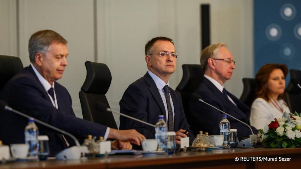 Продолжения переговоров РФ и Украины сегодня не будет, делегации улетят