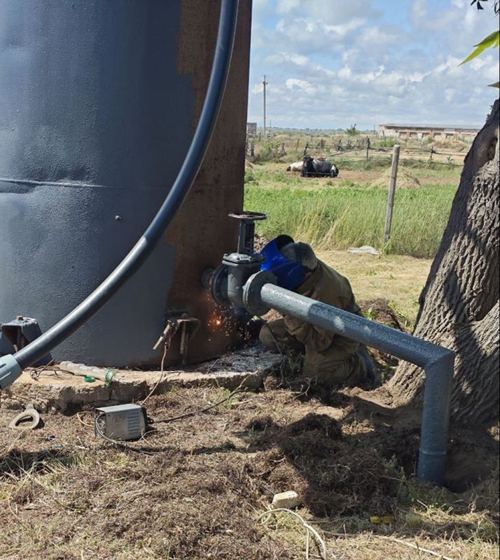 В селе Круглоозерка установили водонапорную башню