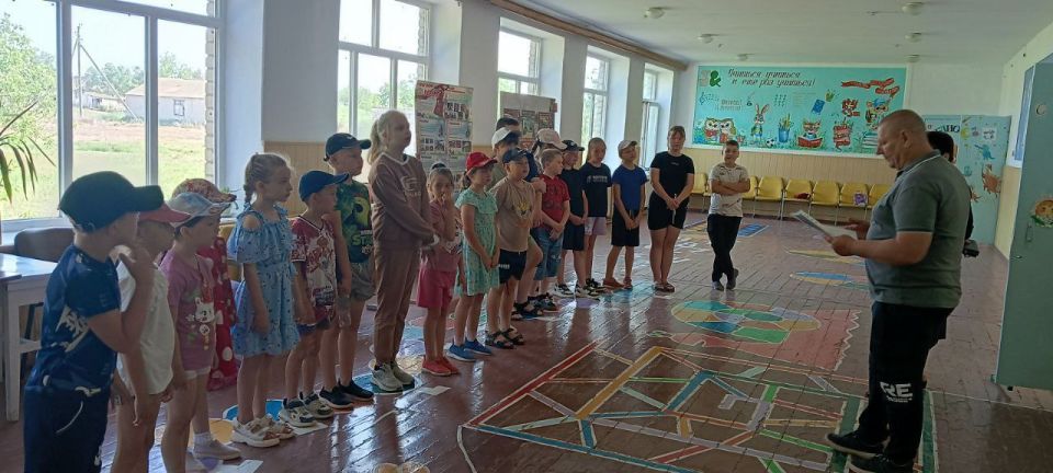 Яркий старт лета: в Александровке открылся пришкольный лагерь «Ястреб» Яркий старт лета: в Александровке открылся пришкольный лагерь «Ястреб»