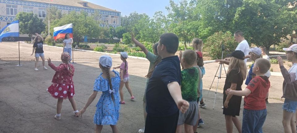 Яркий старт лета: в Александровке открылся пришкольный лагерь «Ястреб» Яркий старт лета: в Александровке открылся пришкольный лагерь «Ястреб»