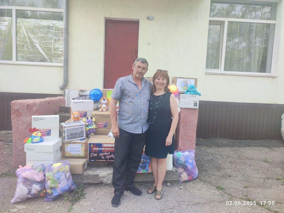 2 июня в ГБОУ ХО «Нижнесерогозский детский сад» в честь Международного Дня защиты детей прошло яркое и незабываемое анимационное мероприятие с участием любимых персонажей — доктора Айболита и Ириски 2 июня в ГБОУ ХО «Нижнесерогозский детский сад» в честь Международного Дня защиты детей прошло яркое и незабываемое анимационное мероприятие с участием любимых персонажей — доктора Айболита и Ириски