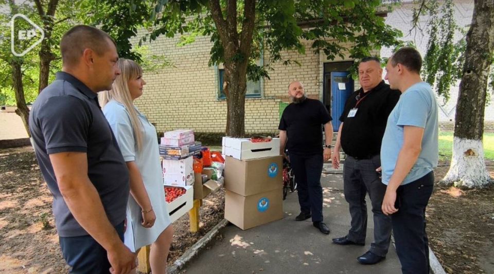 Волонтеры оказали помощь воспитанникам Алешкинского детского дома-интерната