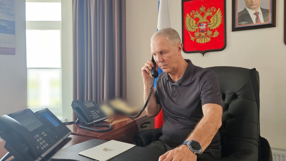 Владимир Сальдо провел телефонный разговор с Президентом России Владимиром Путиным Владимир Сальдо провел телефонный разговор с Президентом России Владимиром Путиным