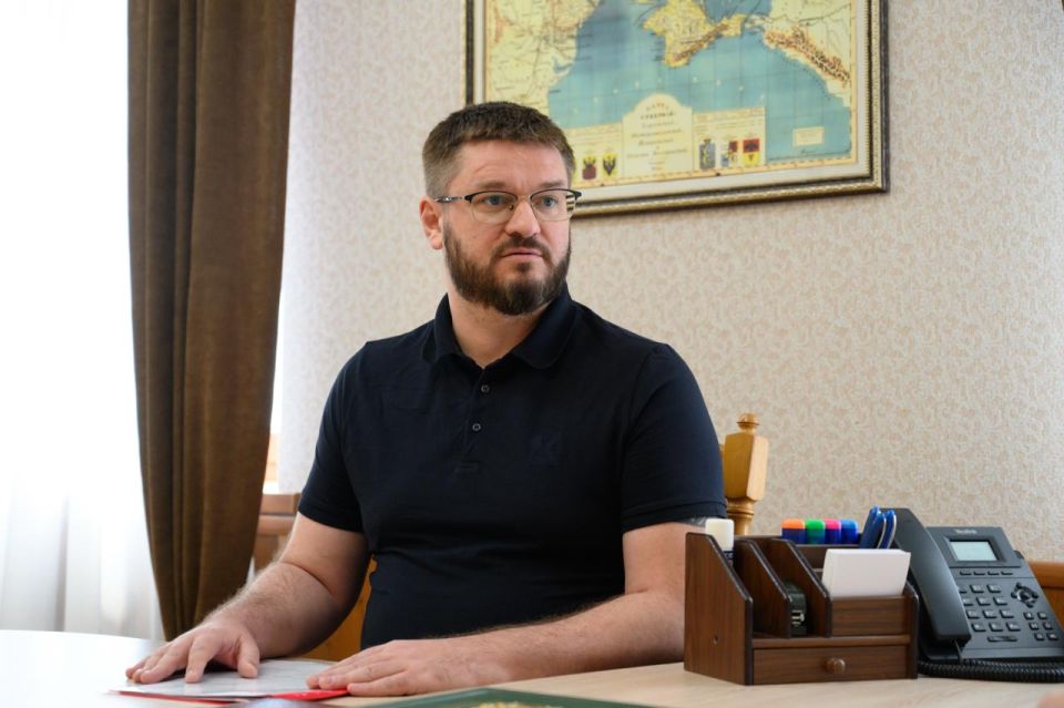Владимир Сальдо: С руководителем «Херсонской зерновой компании» Сергеем Кивой обсудили пути поддержки наших сельхозпроизводителей Владимир Сальдо: С руководителем «Херсонской зерновой компании» Сергеем Кивой обсудили пути поддержки наших сельхозпроизводителей