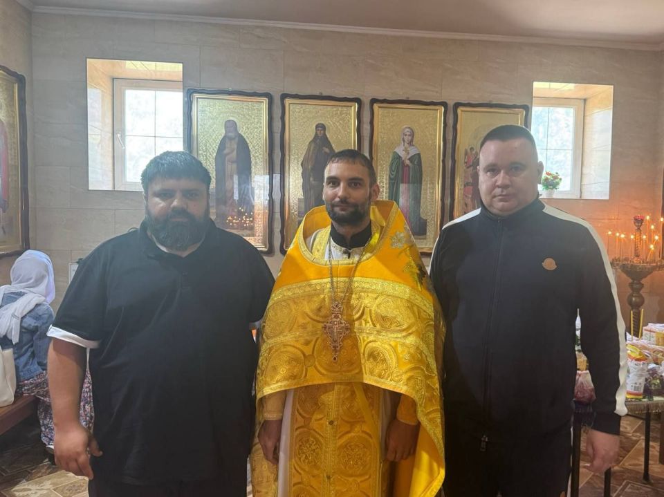 В Свято-Сергиевском храме села Железный Порт почтили память жителей, погибших от обстрелов ВСУ В Свято-Сергиевском храме села Железный Порт почтили память жителей, погибших от обстрелов ВСУ