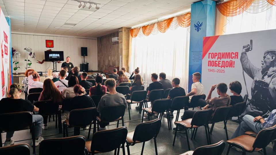 В Каланчаке и Геническе прошли организационные и образовательные тренинги для участников Херсонской Официальной лиги КВН В Каланчаке и Геническе прошли организационные и образовательные тренинги для участников Херсонской Официальной лиги КВН
