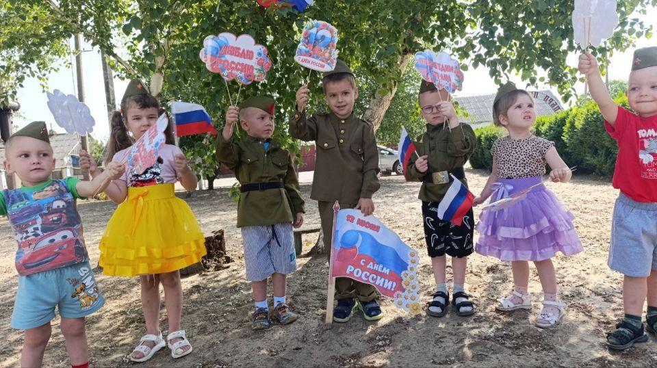В образовательных организациях Херсонской области состоялись мероприятия, приуроченные ко Дню России В образовательных организациях Херсонской области состоялись мероприятия, приуроченные ко Дню России