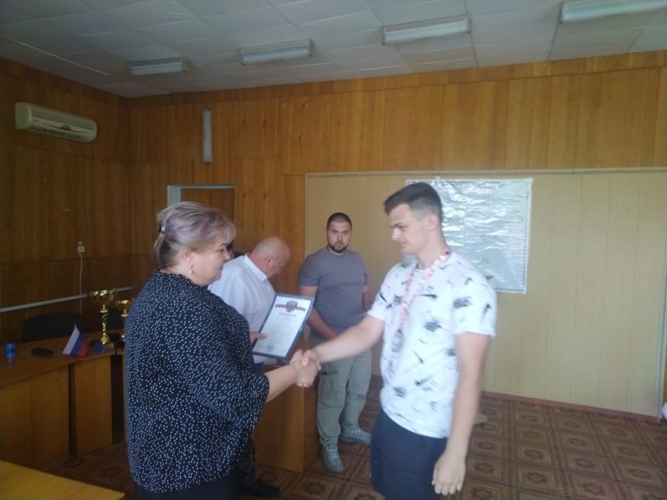 Глава Великолепетихского муниципального округа, секретарь местного отделения партии «Единая Россия» Ольга Барановская и депутаты поздравили спортсменов, которые приняли участие в Открытом Чемпионате Южного Федерального... Глава Великолепетихского муниципального округа, секретарь местного отделения партии «Единая Россия» Ольга Барановская и депутаты поздравили спортсменов, которые приняли участие в Открытом Чемпионате Южного Федерального...