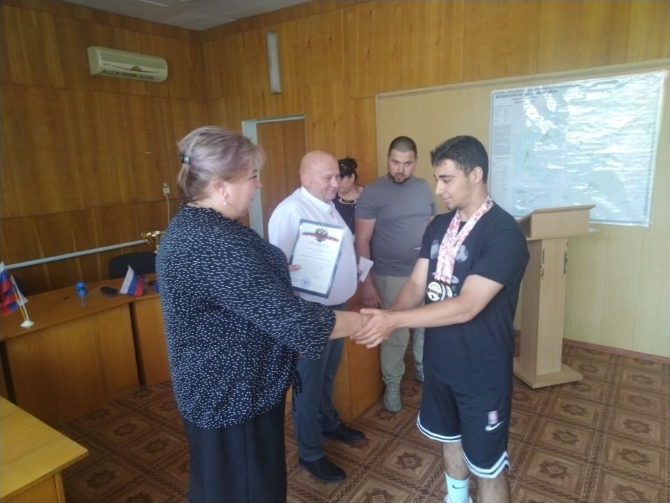 Глава Великолепетихского муниципального округа, секретарь местного отделения партии «Единая Россия» Ольга Барановская и депутаты поздравили спортсменов, которые приняли участие в Открытом Чемпионате Южного Федерального... Глава Великолепетихского муниципального округа, секретарь местного отделения партии «Единая Россия» Ольга Барановская и депутаты поздравили спортсменов, которые приняли участие в Открытом Чемпионате Южного Федерального...