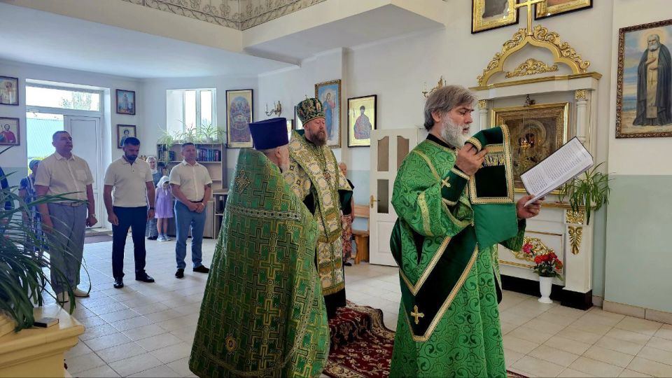 Александр Дудка: 12 июня, в День России, епископ Скадовский и Алешкинский Филарет совершил молебное пение в Свято-Сергиевском храме г. Скадовска Александр Дудка: 12 июня, в День России, епископ Скадовский и Алешкинский Филарет совершил молебное пение в Свято-Сергиевском храме г. Скадовска