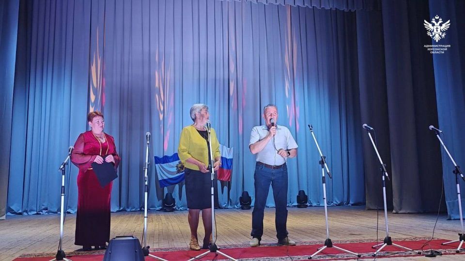 В Каланчаке прошёл праздничный концерт ко Дню России В Каланчаке прошёл праздничный концерт ко Дню России