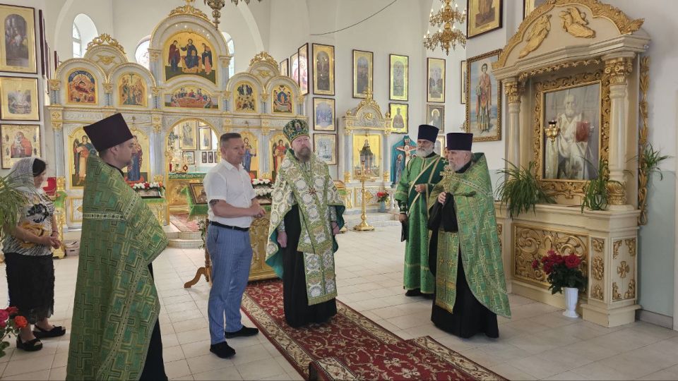 Александр Дудка: 12 июня, в День России, епископ Скадовский и Алешкинский Филарет совершил молебное пение в Свято-Сергиевском храме г. Скадовска Александр Дудка: 12 июня, в День России, епископ Скадовский и Алешкинский Филарет совершил молебное пение в Свято-Сергиевском храме г. Скадовска