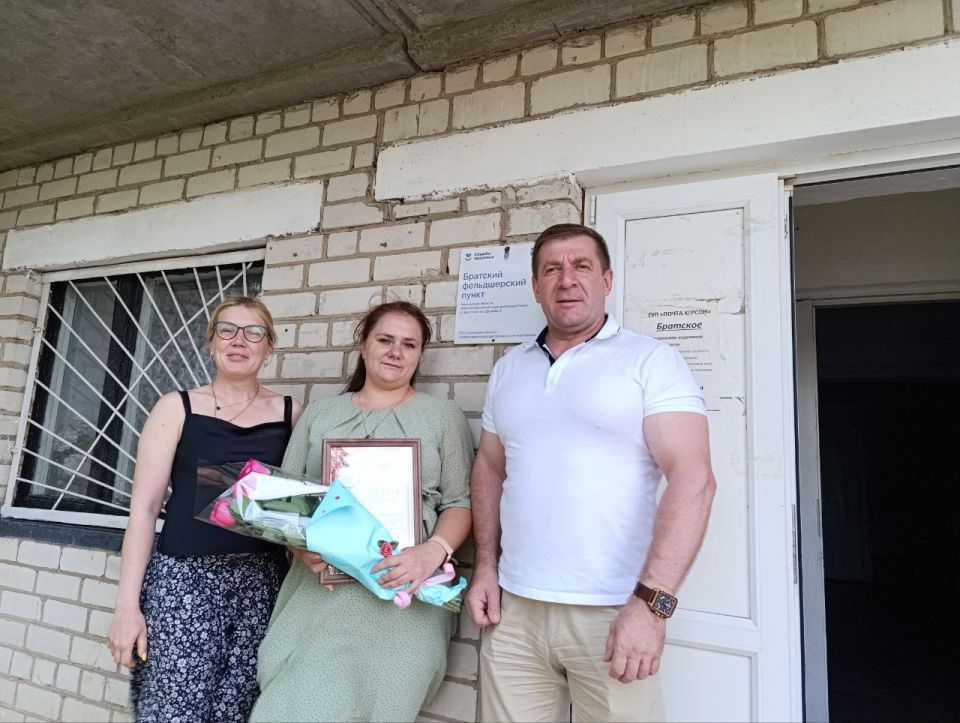 Медицинских работников Нижнесерогозского округа поздравили с профессиональным праздником Медицинских работников Нижнесерогозского округа поздравили с профессиональным праздником