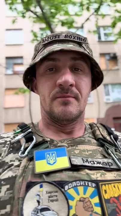 Енот из Херсона: Из-за таких &quot;волонтеров&quot; Херсон превратился в поле боя