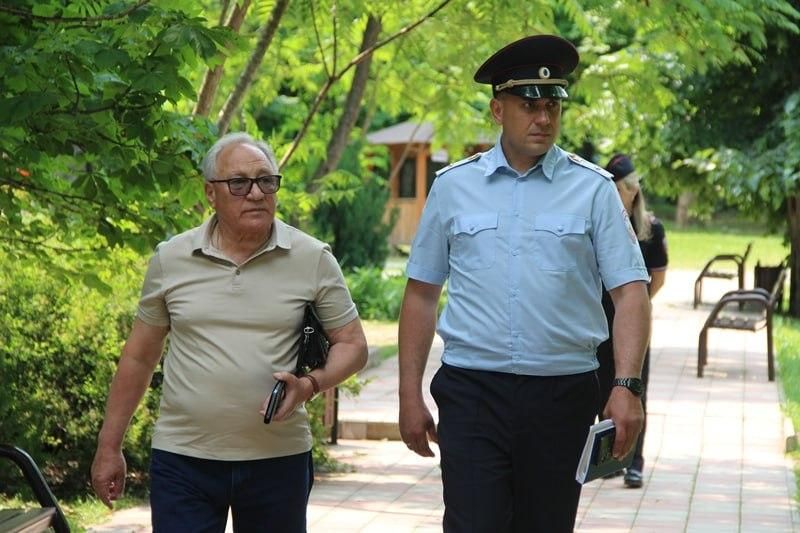 Ребята из Херсонской области в лагере в Адыгее встретились с полицейскими и представителями Общественного совета Ребята из Херсонской области в лагере в Адыгее встретились с полицейскими и представителями Общественного совета