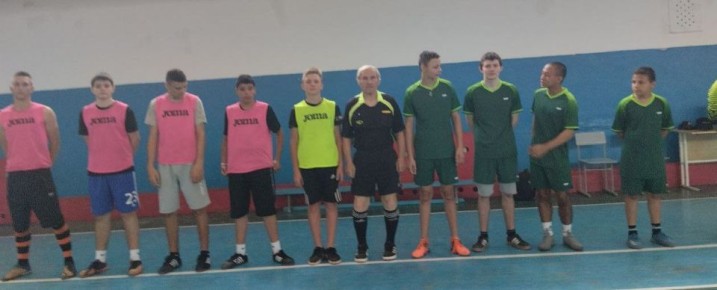 В спортзале Каховской ДЮСШ состоялась матчевая встреча по мини-футболу между командами Каховской ДЮСШ &quot;Лидер&quot; и СК &quot;Каховка&quot;
