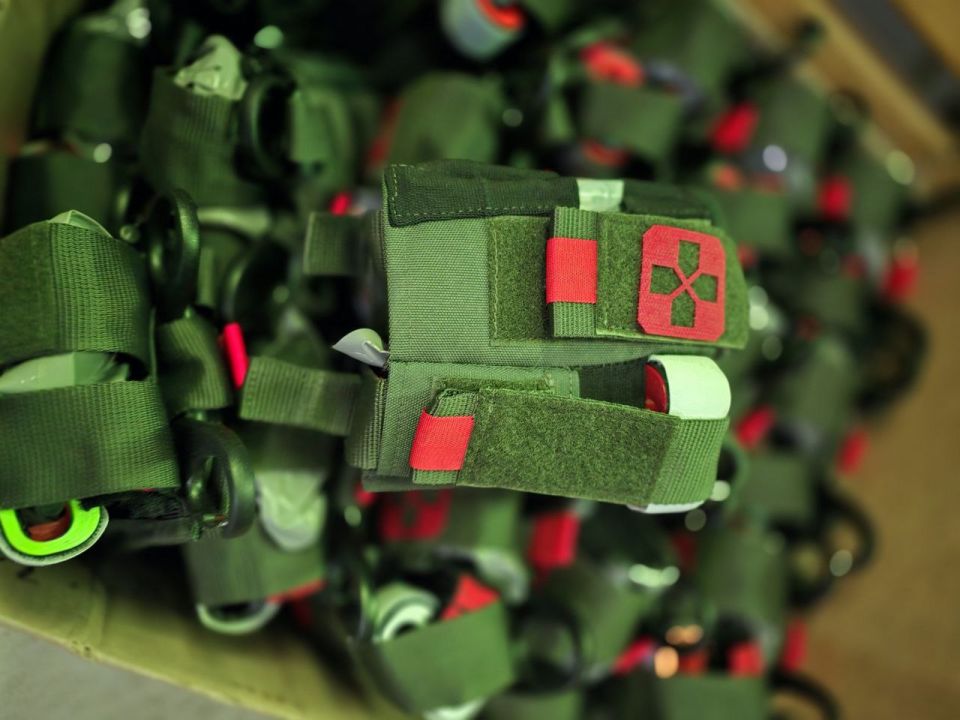 Сто комплектов тактических аптечек доставили военнослужащим на Херсонском направлении из Краснодарского края Сто комплектов тактических аптечек доставили военнослужащим на Херсонском направлении из Краснодарского края