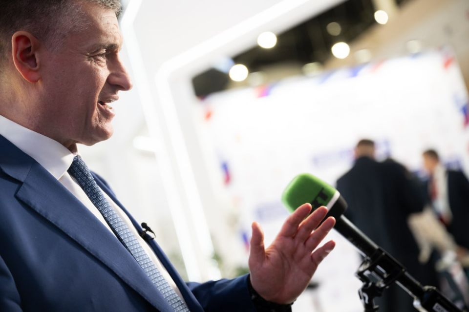 Леонид Слуцкий на ПМЭФ-2025: итоги первого дня Леонид Слуцкий на ПМЭФ-2025: итоги первого дня