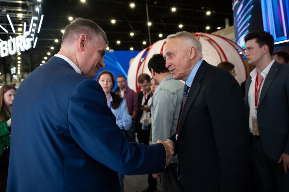 Леонид Слуцкий на ПМЭФ-2025: итоги первого дня Леонид Слуцкий на ПМЭФ-2025: итоги первого дня