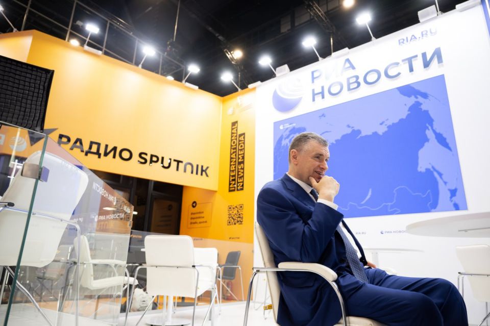 Леонид Слуцкий на ПМЭФ-2025: итоги первого дня Леонид Слуцкий на ПМЭФ-2025: итоги первого дня