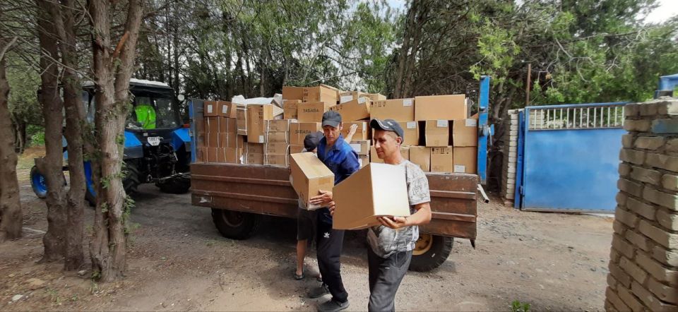 Васильевский территориальный отдел получил продуктовую помощь от гуманитарного центра администрации Каховского округа Васильевский территориальный отдел получил продуктовую помощь от гуманитарного центра администрации Каховского округа