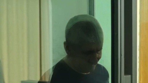 Скрываясь от полиции, взорвал гранаты