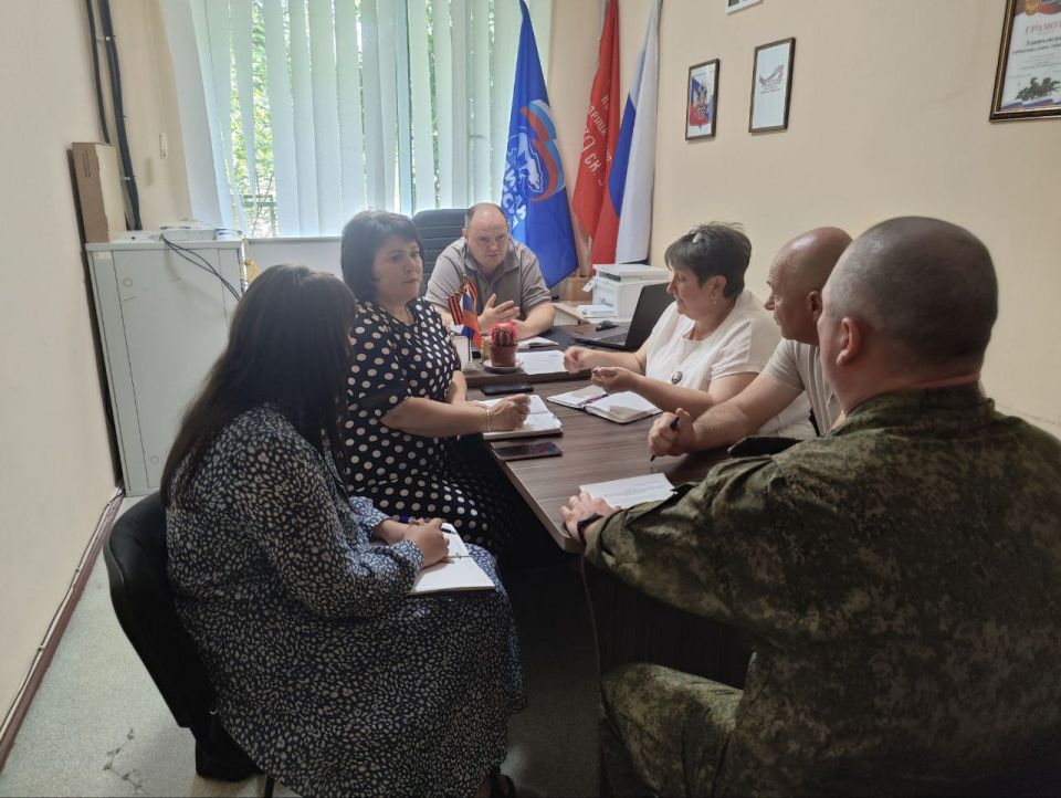 Павел Филипчук: Очередное совещание. Повестка - особо важная Павел Филипчук: Очередное совещание. Повестка - особо важная