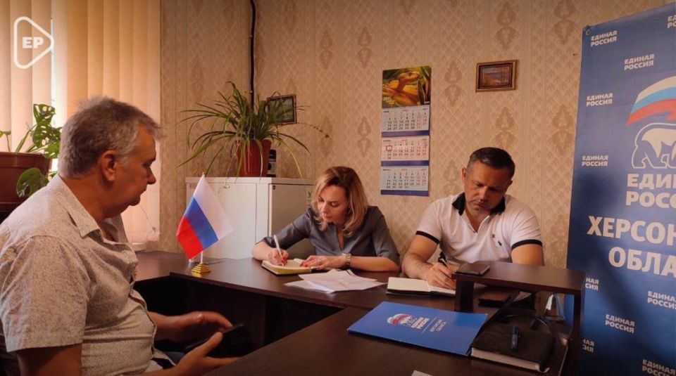 Депутат от «Единой России» взяла на контроль вопрос ремонта игровой площадки в единственном детском саду села Сивашовка Новотроицкого округа Депутат от «Единой России» взяла на контроль вопрос ремонта игровой площадки в единственном детском саду села Сивашовка Новотроицкого округа