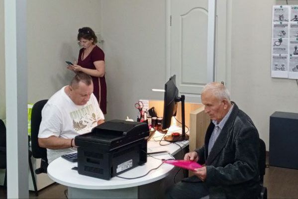 Очередной выездной прием нотариуса прошел в Каховке Очередной выездной прием нотариуса прошел в Каховке