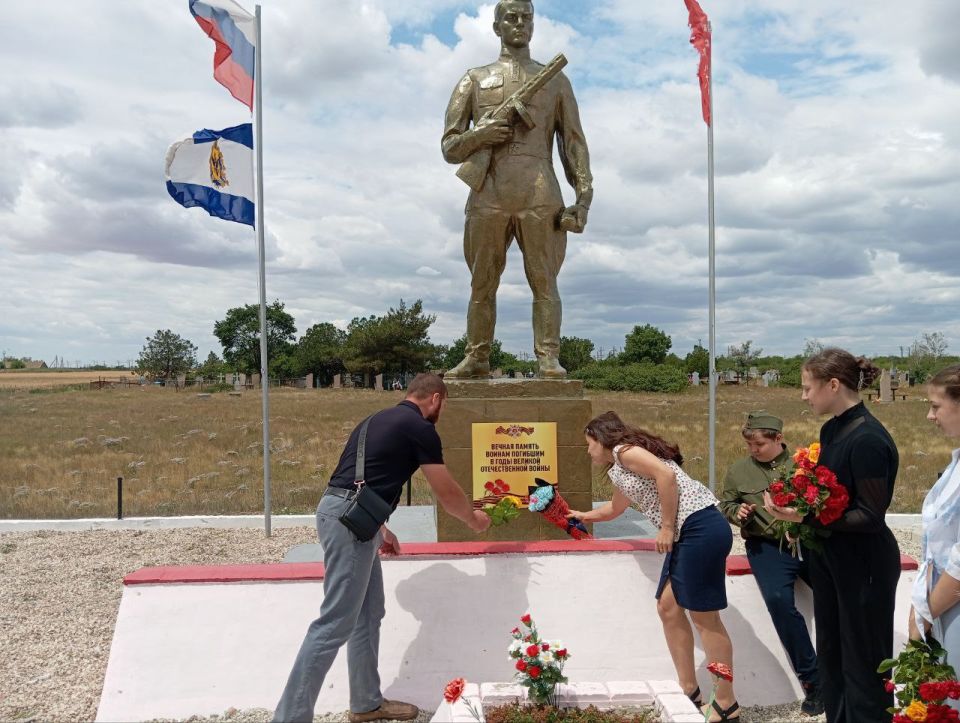 В Алексеевке почтили память погибших в годы Великой Отечественной войны В Алексеевке почтили память погибших в годы Великой Отечественной войны