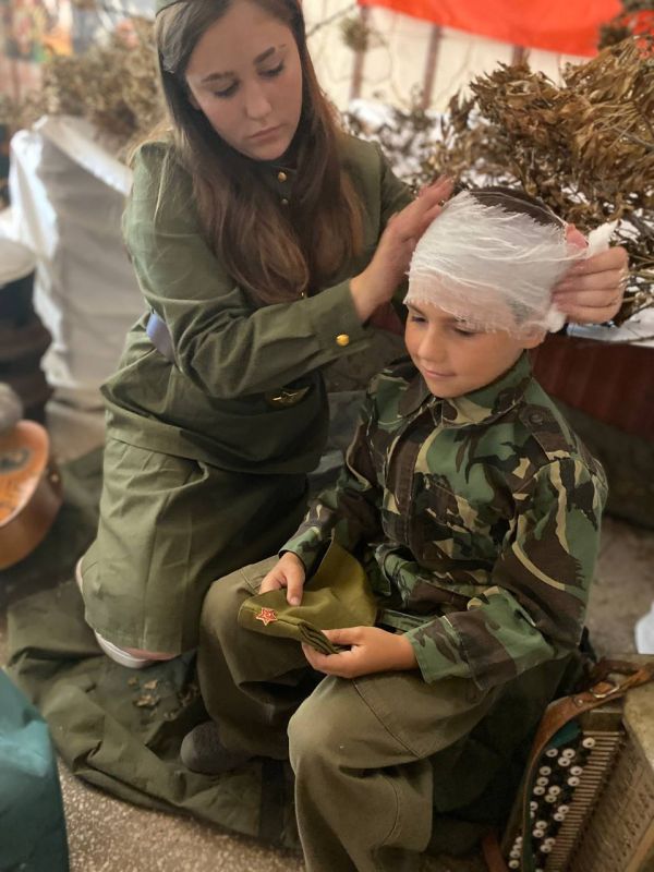 Военными песнями, танцами и стихами отметили День памяти и скорби в селе Семихатка