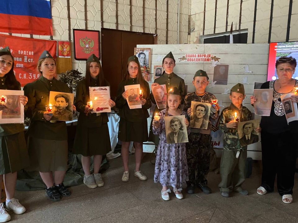 Военными песнями, танцами и стихами отметили День памяти и скорби в селе Семихатка