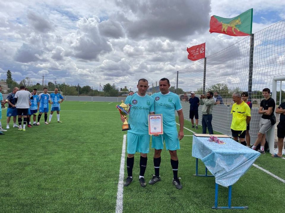 Финальные игры Открытого кубка Нижнесерогозского округа по футболу состоялись на стадионе "Скиф" Финальные игры Открытого кубка Нижнесерогозского округа по футболу состоялись на стадионе "Скиф"