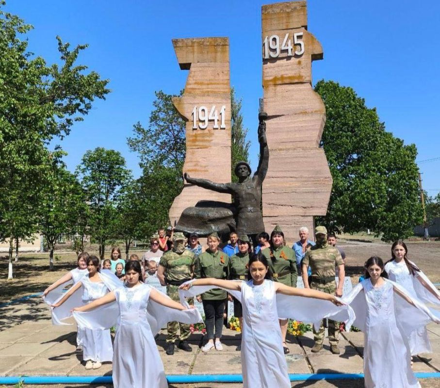 22 июня жители села Вольное присоединились к всероссийской акции «Белые журавли», посвящённой годовщине начала Великой Отечественной войны 22 июня жители села Вольное присоединились к всероссийской акции «Белые журавли», посвящённой годовщине начала Великой Отечественной войны