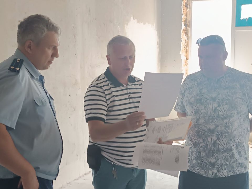 Ремонтно-восстановительные работы в Новотроицком комплексном центре соцобслуживания населения проходят под контролем Прокуратуры