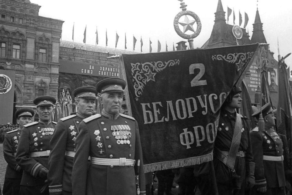 Энвер Абдураимов: Триумф вечности: Парад Победы 1945 Энвер Абдураимов: Триумф вечности: Парад Победы 1945