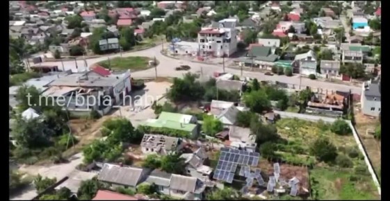 Херсон. Операторы FPV дронов ГрВ &quot;Днепр&quot; в районе Антоновки уничтожили лодку боевиков в ВСУ