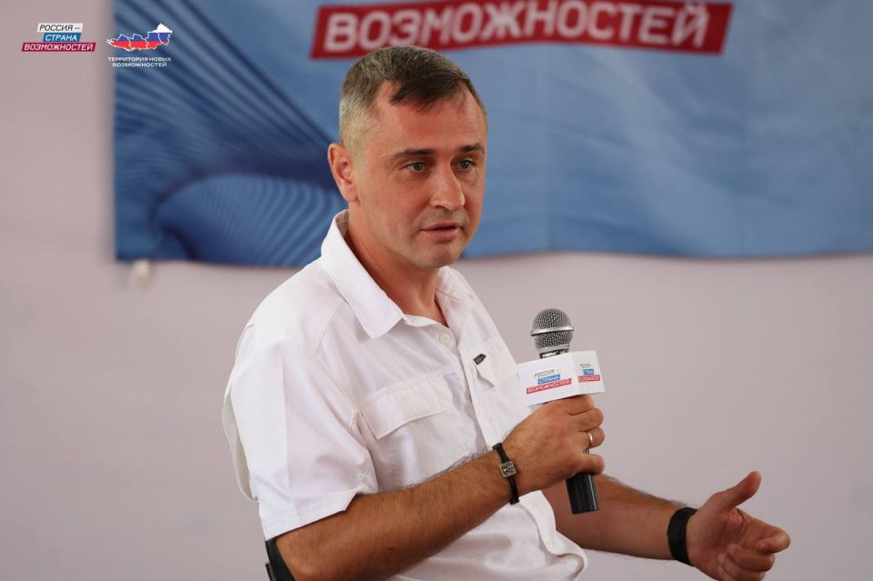 Кадры решают. О развитие кадрового потенциала Херсонской области шла речь на профильном интенсиве команды «Россия — страна возможностей» в Геническе Кадры решают. О развитие кадрового потенциала Херсонской области шла речь на профильном интенсиве команды «Россия — страна возможностей» в Геническе