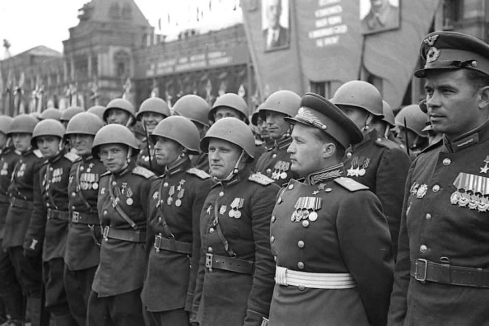 Энвер Абдураимов: Триумф вечности: Парад Победы 1945 Энвер Абдураимов: Триумф вечности: Парад Победы 1945