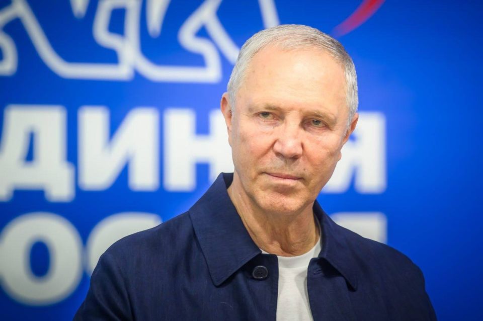 Открытый диалог: Губернатор Херсонской области Владимир Сальдо встретился с активистами «Молодой Гвардии Единой России» в преддверии Дня молодёжи России Открытый диалог: Губернатор Херсонской области Владимир Сальдо встретился с активистами «Молодой Гвардии Единой России» в преддверии Дня молодёжи России