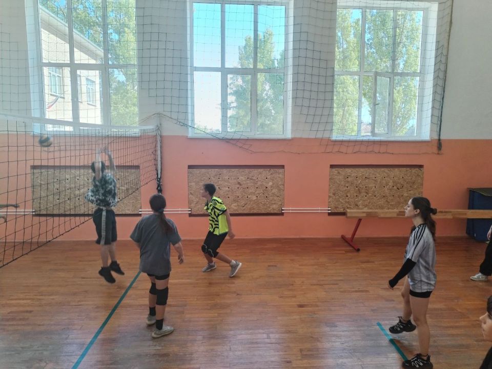 Товарищеский матч по волейболу в Скадовском округе Товарищеский матч по волейболу в Скадовском округе