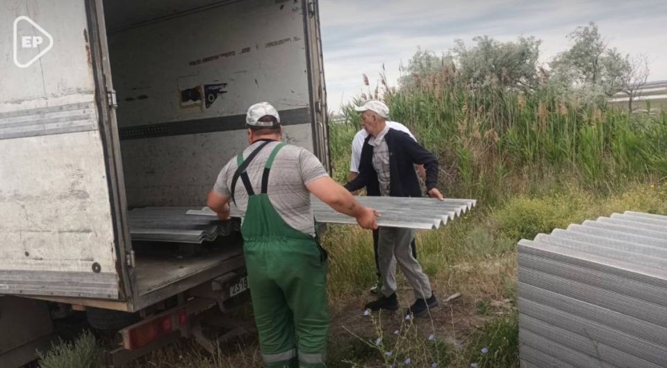 «Единая Россия» помогла жительнице Херсонской области, чьё жильё пострадало от атаки ВСУ