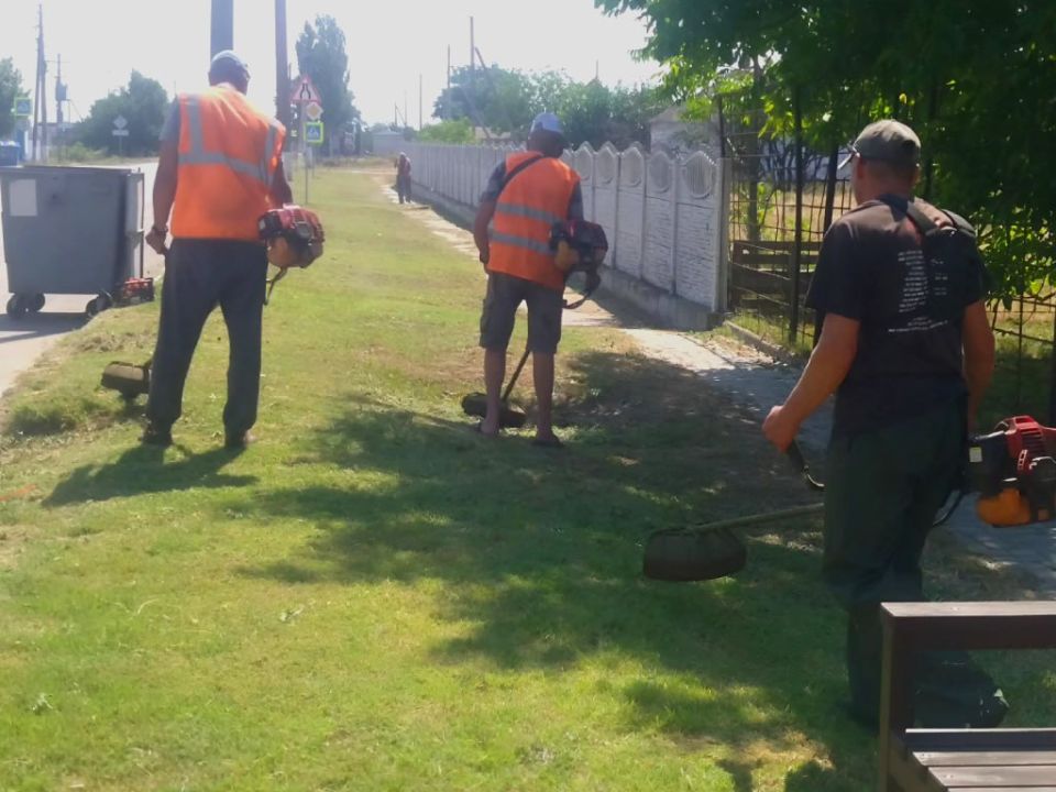 В пгт Лазурное проведены работы по благоустройству и пожарной безопасности В пгт Лазурное проведены работы по благоустройству и пожарной безопасности