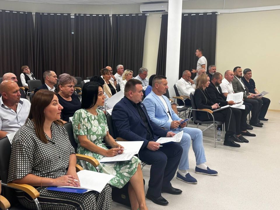 Евгения Кузьменко: Приняла участие в расширенном совещании с представителями "Единой России" , в ходе которого обсудили работу с обращениями граждан и реализацию народной программы партии Евгения Кузьменко: Приняла участие в расширенном совещании с представителями "Единой России" , в ходе которого обсудили работу с обращениями граждан и реализацию народной программы партии
