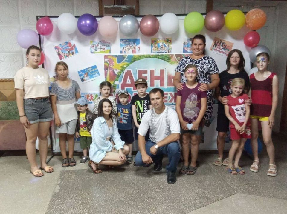 В населенных пунктах Чаплинского муниципального округа отметили День молодёжи В населенных пунктах Чаплинского муниципального округа отметили День молодёжи